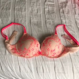 Victoria’s Secret Very Sexy Push up bra